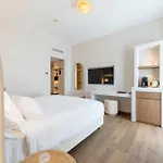 Hotel Hi - Lakeview Pool 3*