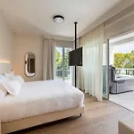 Hi - Lakeview Pool Hotel 3*