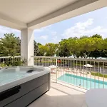 Hi - Lakeview Pool Sirmione