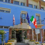 Hotel Hi - Lakeview Pool Sirmione