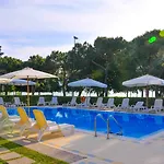 Hi - Lakeview Pool Hotel Sirmione