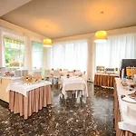 Hi - Lakeview Pool Hotel Sirmione