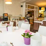 Hi - Lakeview Pool Hotel Sirmione