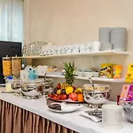 Hi - Lakeview Pool Hotel 3*