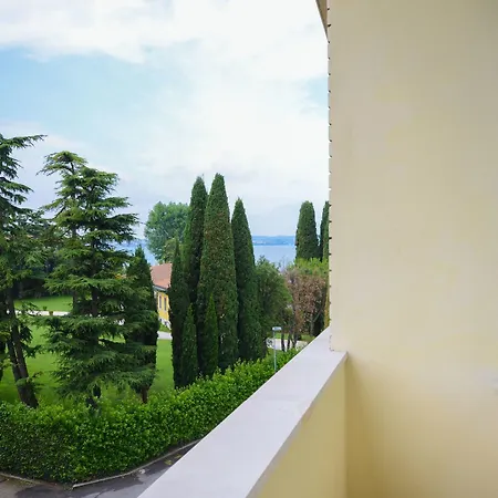 Hi - Lakeview Pool Sirmione