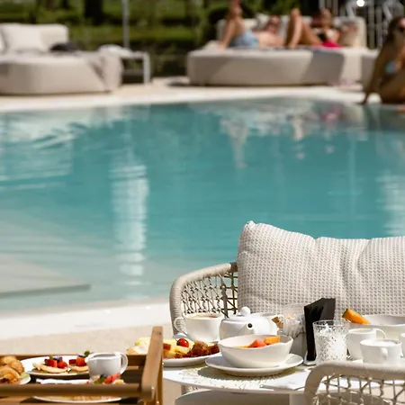 Hi - Lakeview Pool Hotel 3*