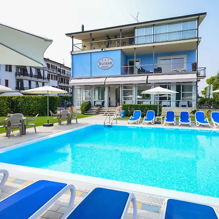 מלון Hi - Lakeview Pool