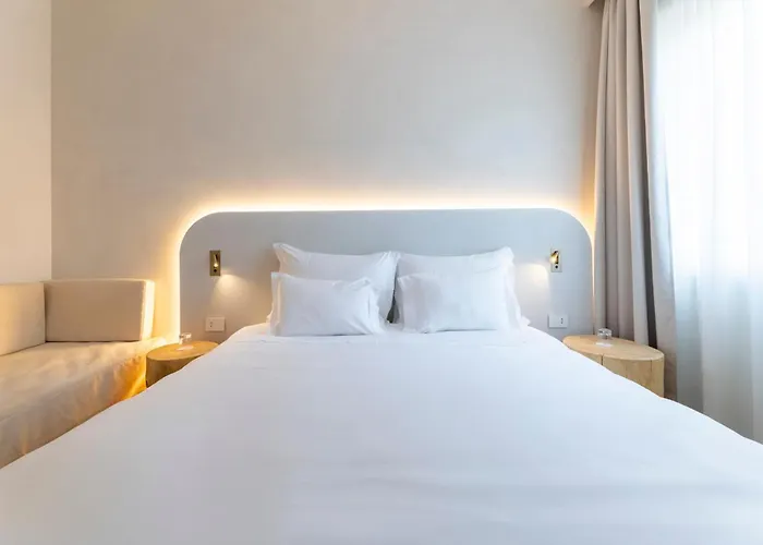 酒店 Hi - Lakeview Pool 西尔米奥奈